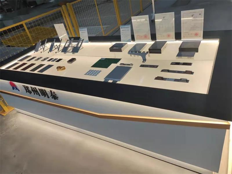 河南省委書(shū)記樓陽(yáng)生、省長(zhǎng)王凱蒞臨明泰鋁業(yè)子公司明晟新材料參觀調(diào)研