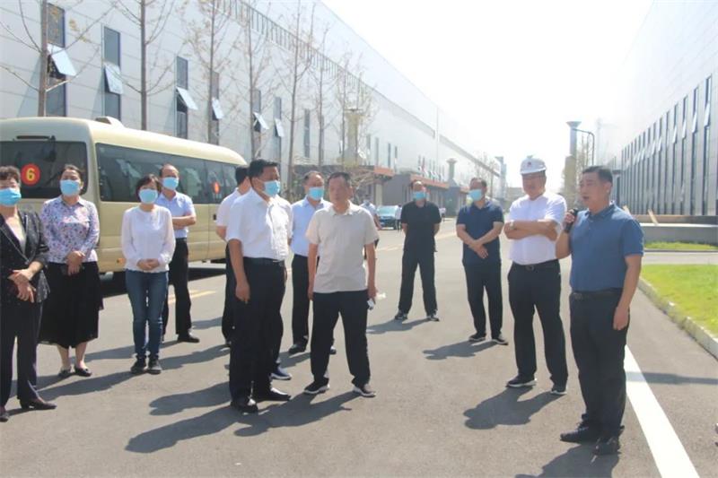 鞏義市上半年重點項目觀摩團(tuán)到義瑞新材觀摩調(diào)研