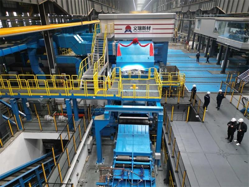 喜訊！義瑞新材熱軋生產(chǎn)線精軋機(jī)成功穿帶